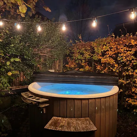 Din Egen Villa, Spa, Ude Bruser, Have & Elbil-lader